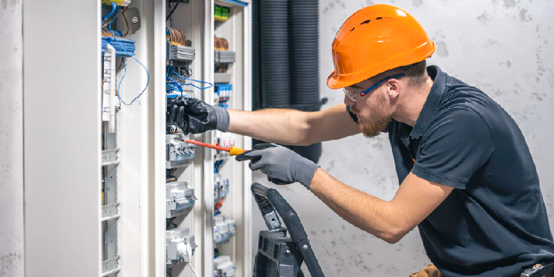Eletricista de Manutenção Predial